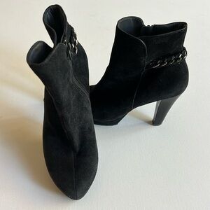 Paul Green size 6 high ankle booties